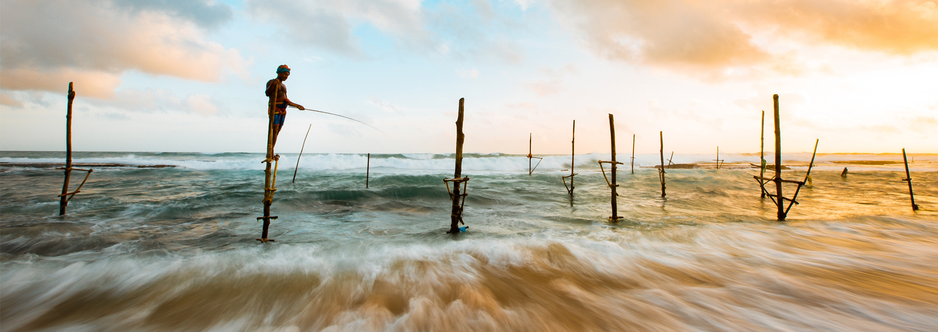 Golden Sandy Beaches - Looksrilanka